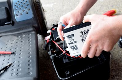 Zyklische und Standby-Batterieanwendungen f&uuml;r industrielle VRLA-Batterien erkl&auml;rt